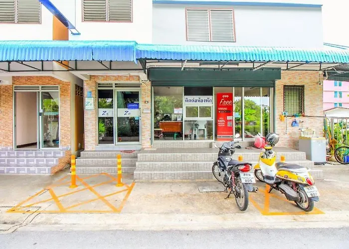 Ze Ramintra Near Fashion Island 2* 曼谷