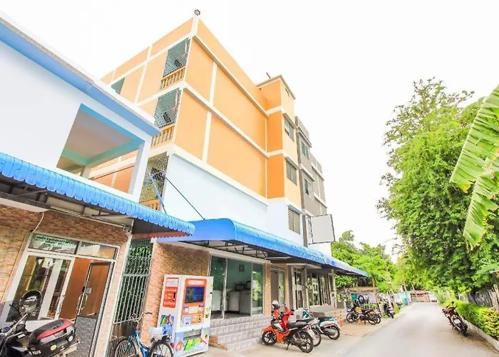 Ze Ramintra Near Fashion Island Hotel Bangkok