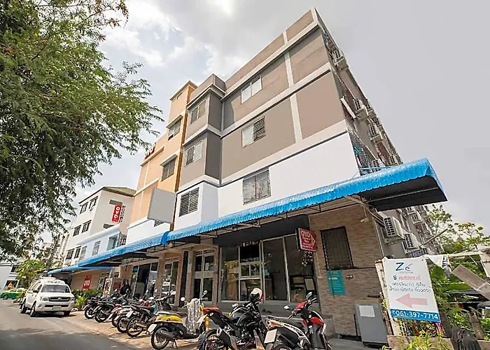 Ze Ramintra Near Fashion Island Bangkok