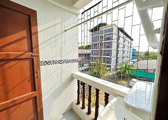 Ze Ramintra Near Fashion Island Hotel Bangkok