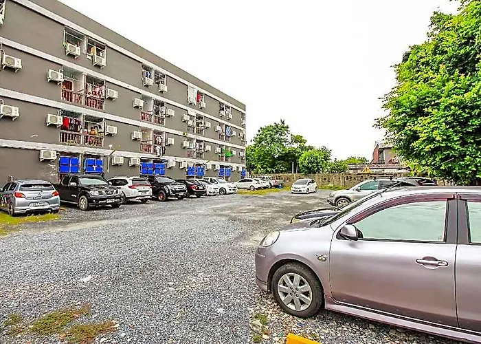Hotel Ze Ramintra Near Fashion Island Bangkok